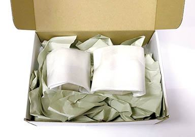 発送義歯を梱包